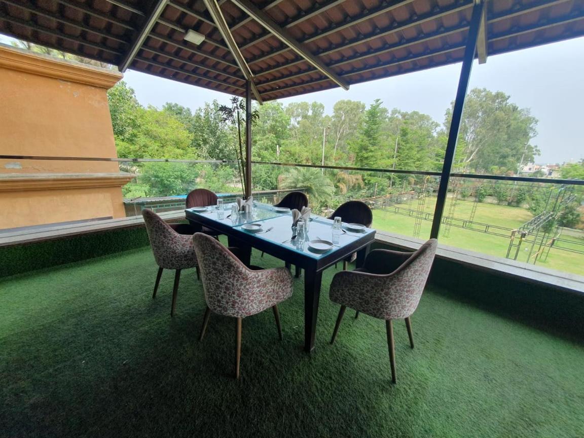 Akash Hotel Managed By Jk Hotels & Resorts Kathua Extérieur photo