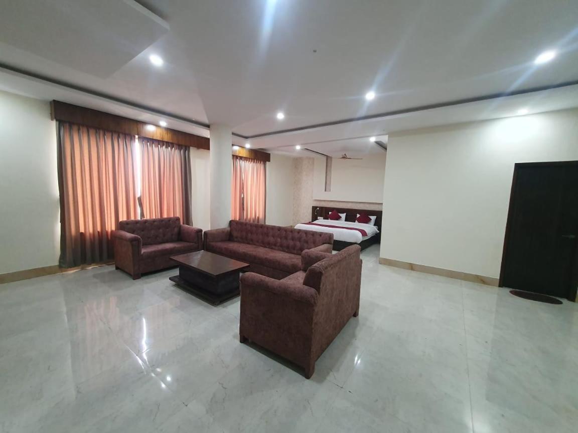 Akash Hotel Managed By Jk Hotels & Resorts Kathua Extérieur photo