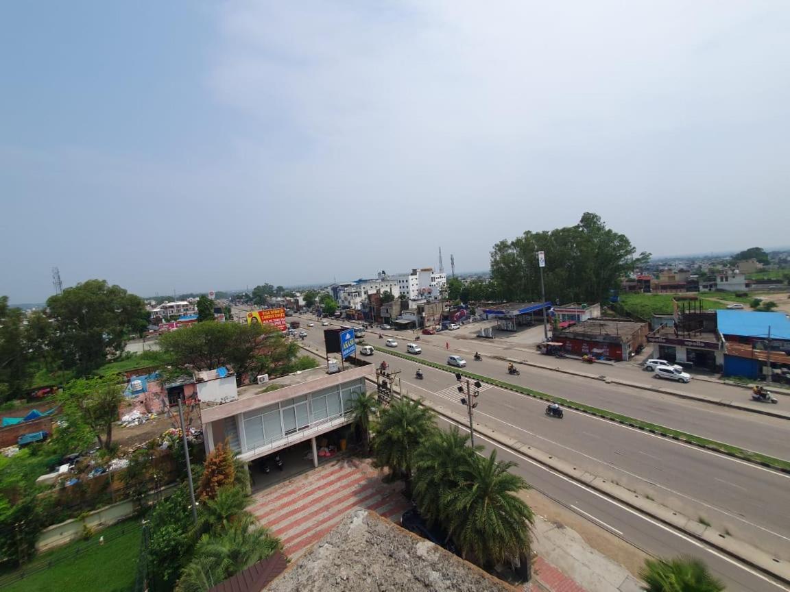 Akash Hotel Managed By Jk Hotels & Resorts Kathua Extérieur photo